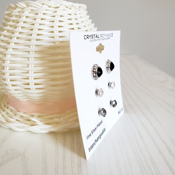 Set of 3 earrings pairs with Swarovski NWT - Picture 2 of 3